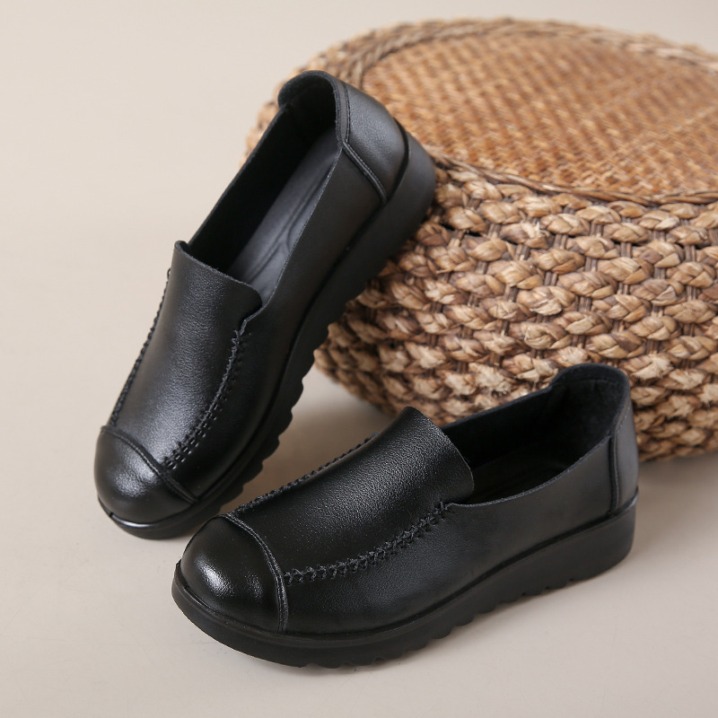 Summer New Arrival Moms Shoes Soft-soled And Comfortable Work Leather photo 1