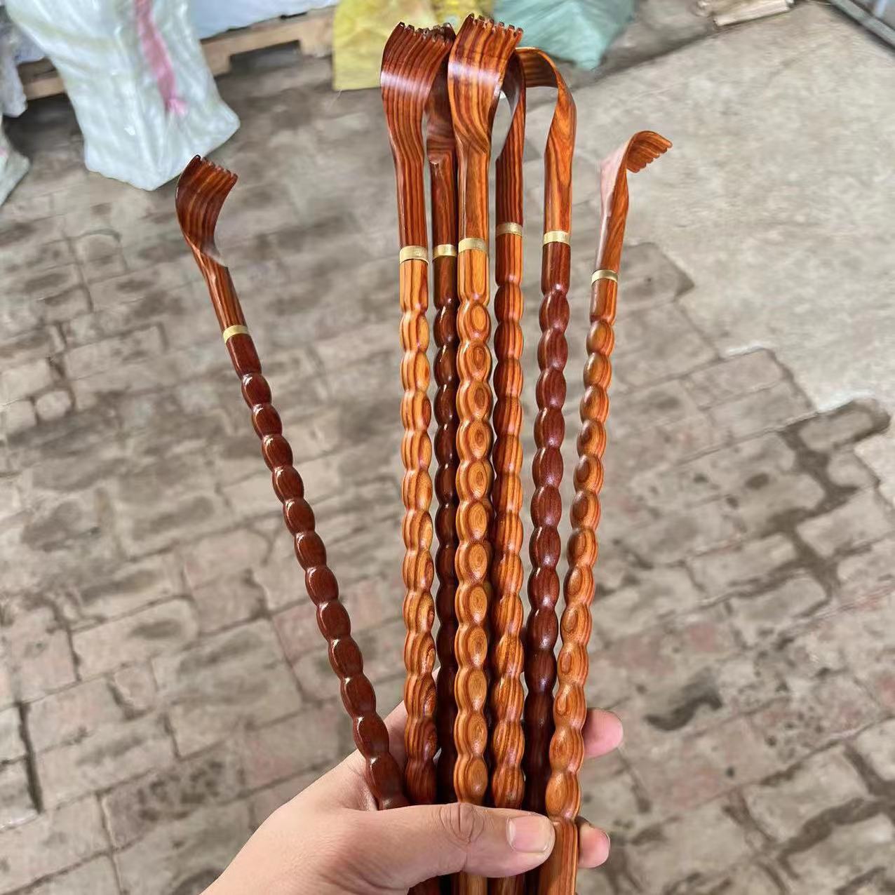 Small-leaf Red Sandalwood Back Scratcher photo 6