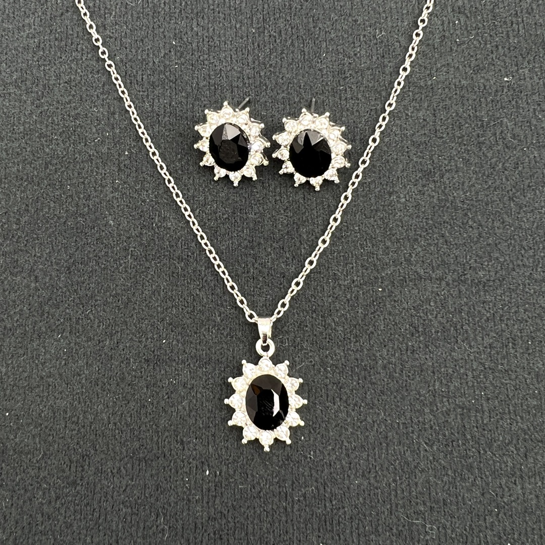 European And American Fashion SUNFLOWER Zircon Ear Stud Necklace Suit photo 7
