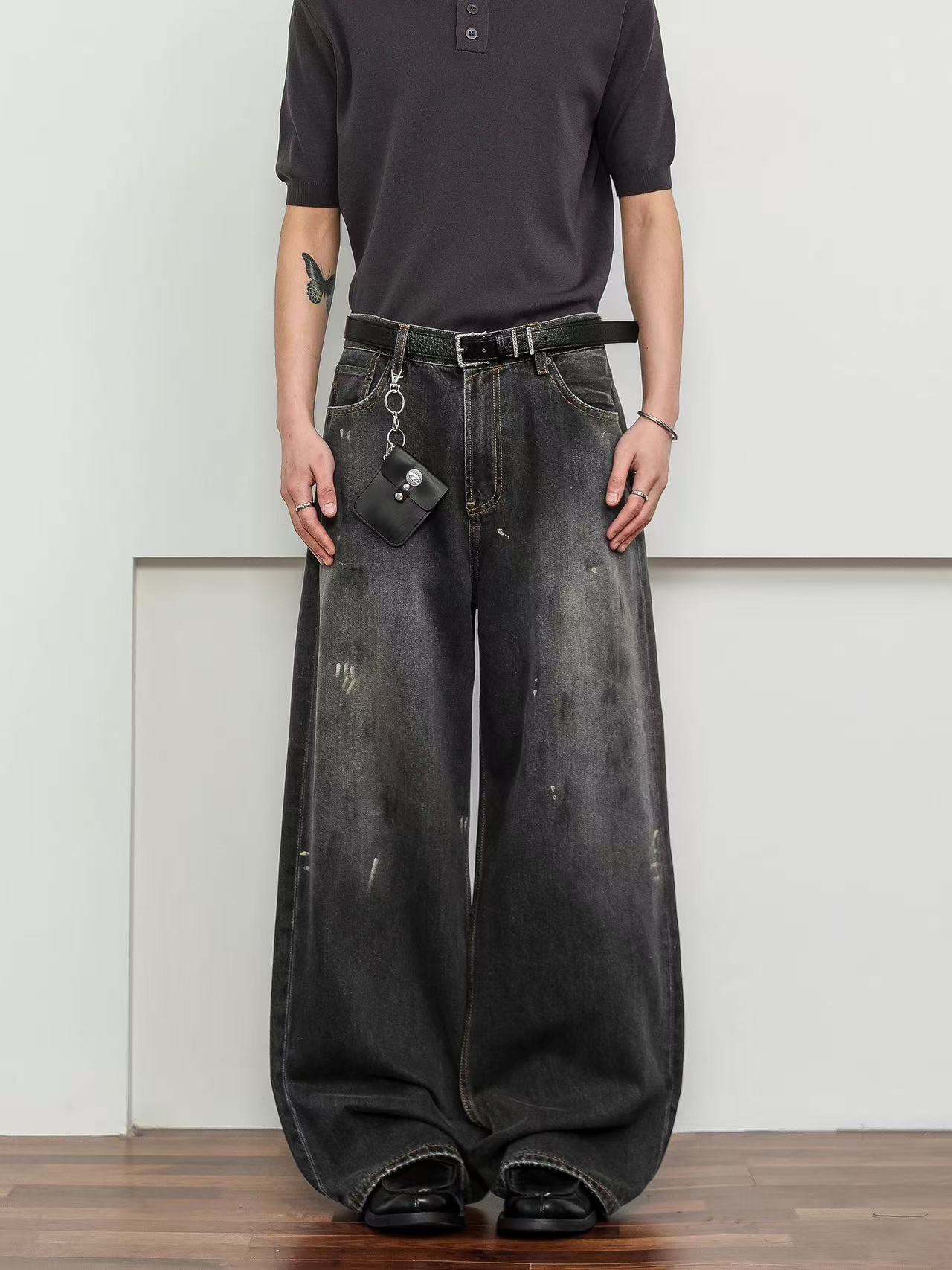Graffiti-designed Jeans For Men And Women photo 4