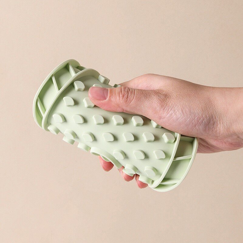 Silicone Suction-cup Licking Slow-feeding Mat photo 5