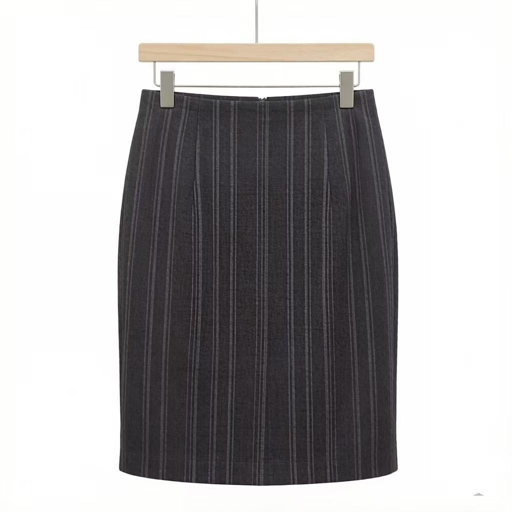 High-waisted Versatile Midi Skirt With A Back Slit photo 2