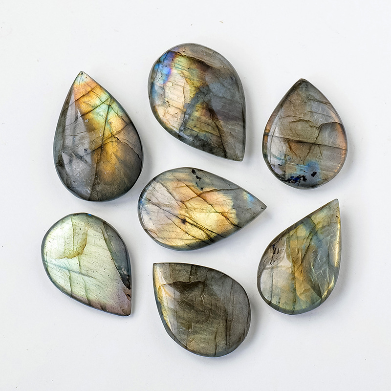 Natural Crystal Blue Light Elongates Stone Droplets photo 4