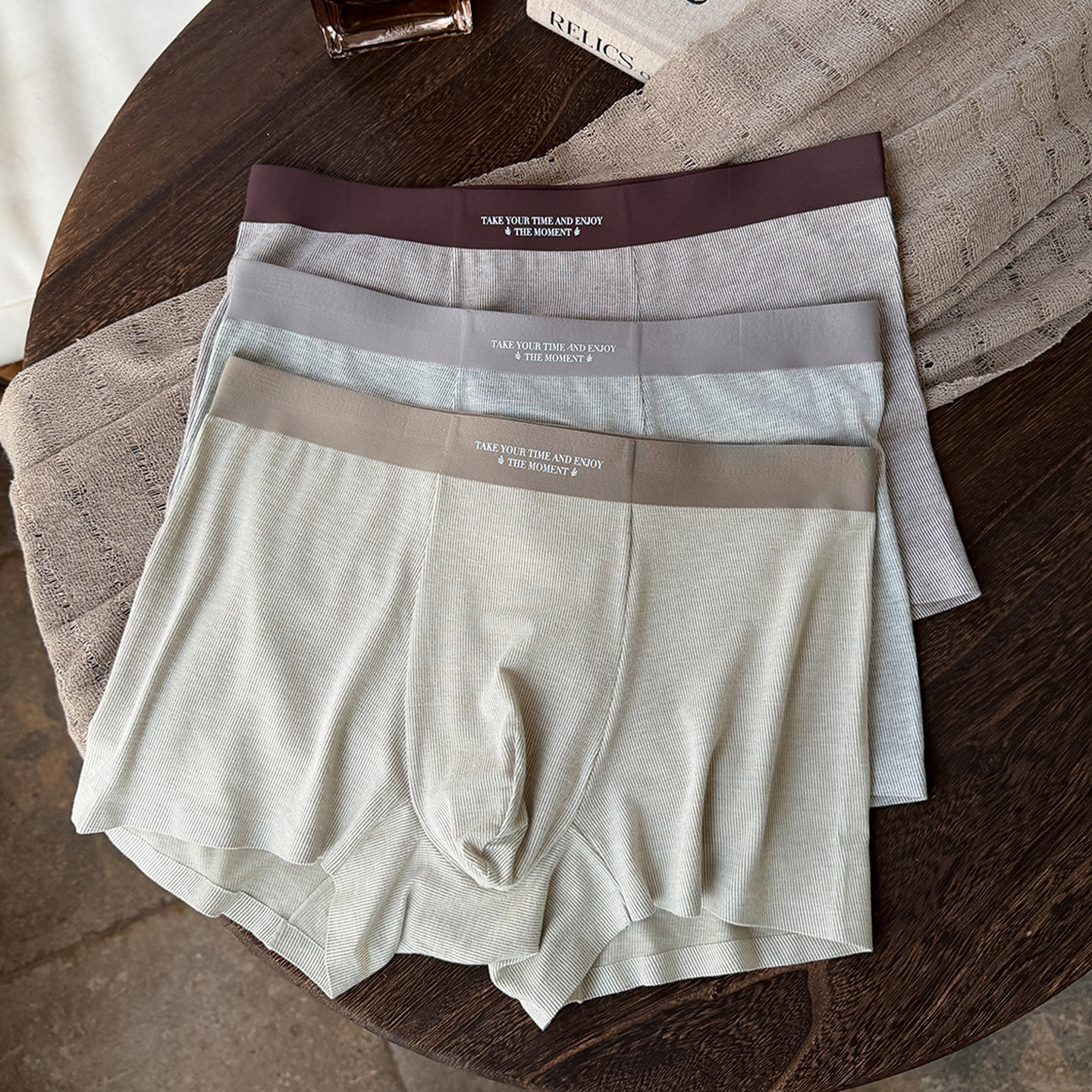 Autumn And Winter Fine Warm Velvet Brushed Warm Underwear For Men photo 4