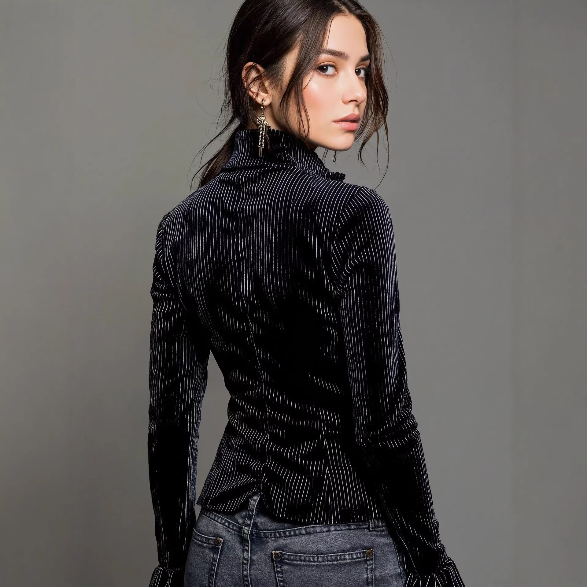 Women's V-neck Slim-fit Long-sleeve Top New Style photo 8