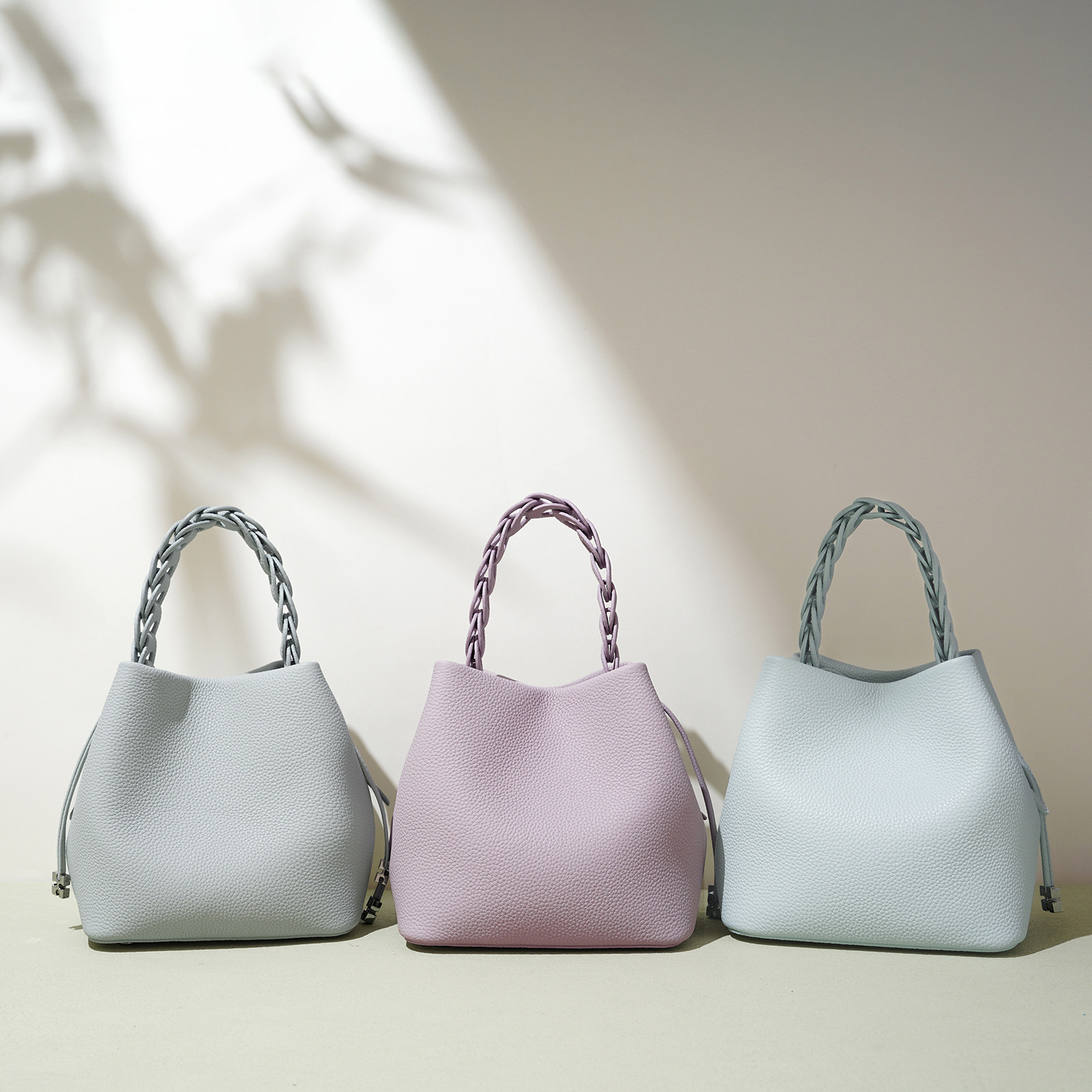 Summer New Arrival Top-grain Leather Bucket Bag photo 3