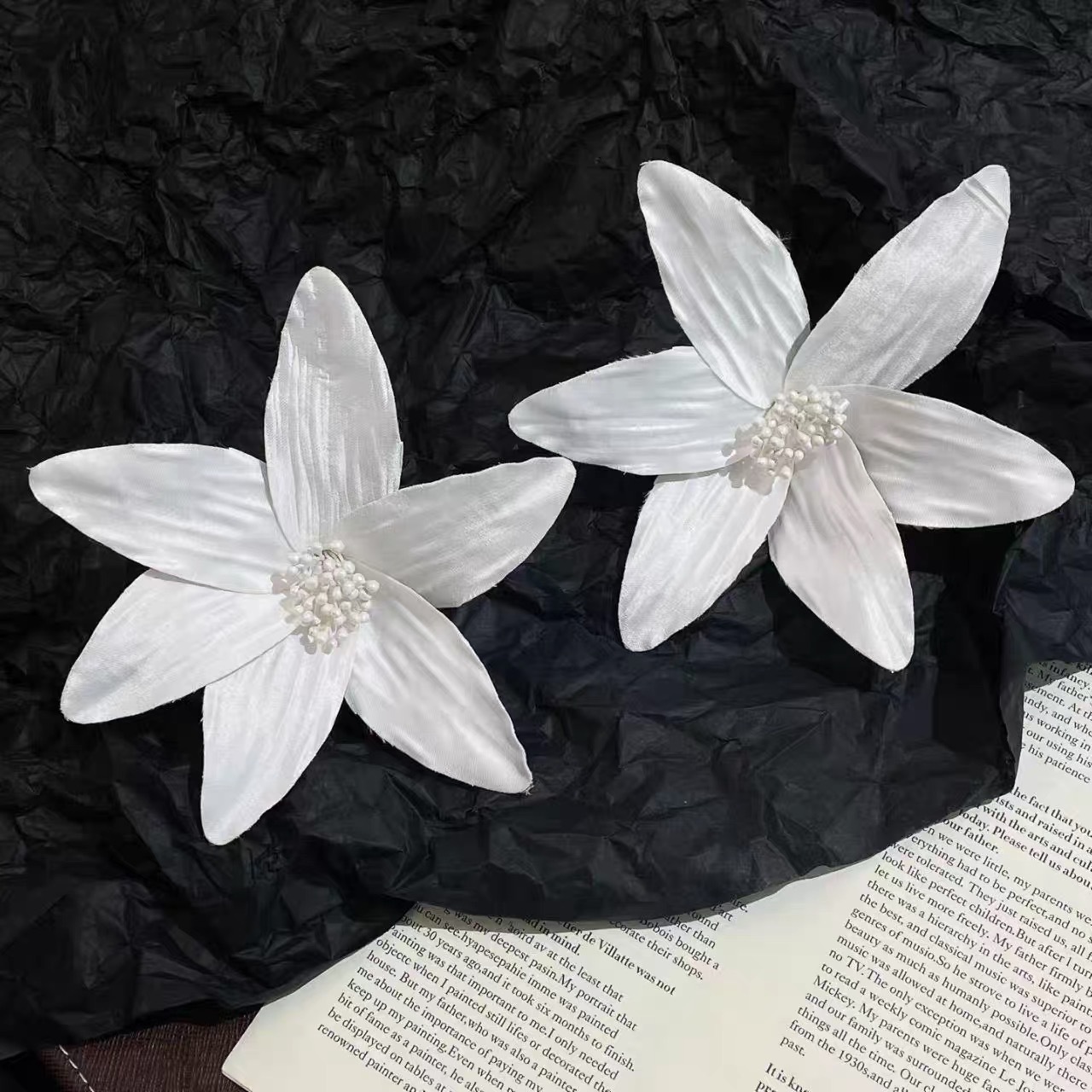 French-style White Iris Hair Clip photo 2