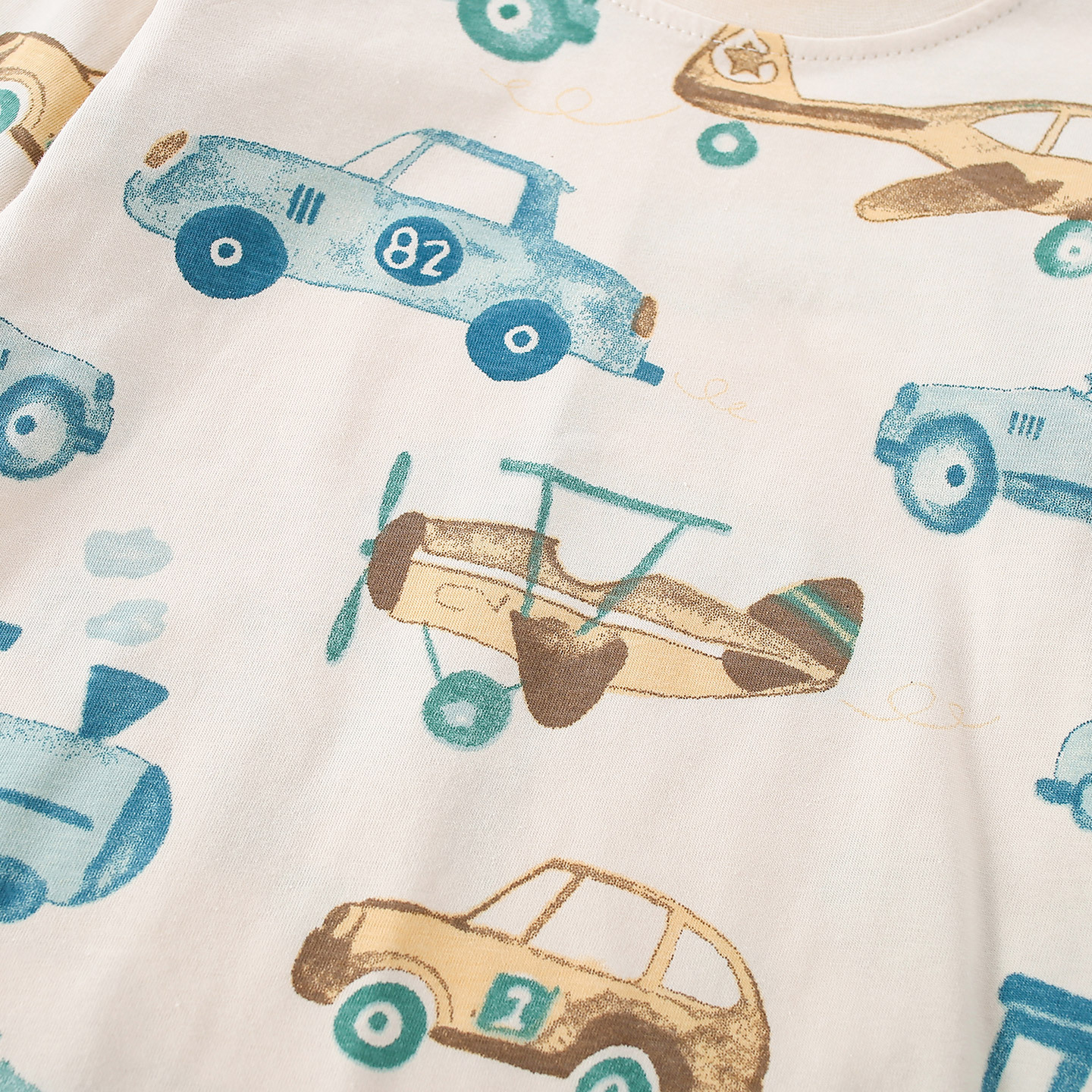 Lightweight Stylish And Versatile Top For Boys photo 4