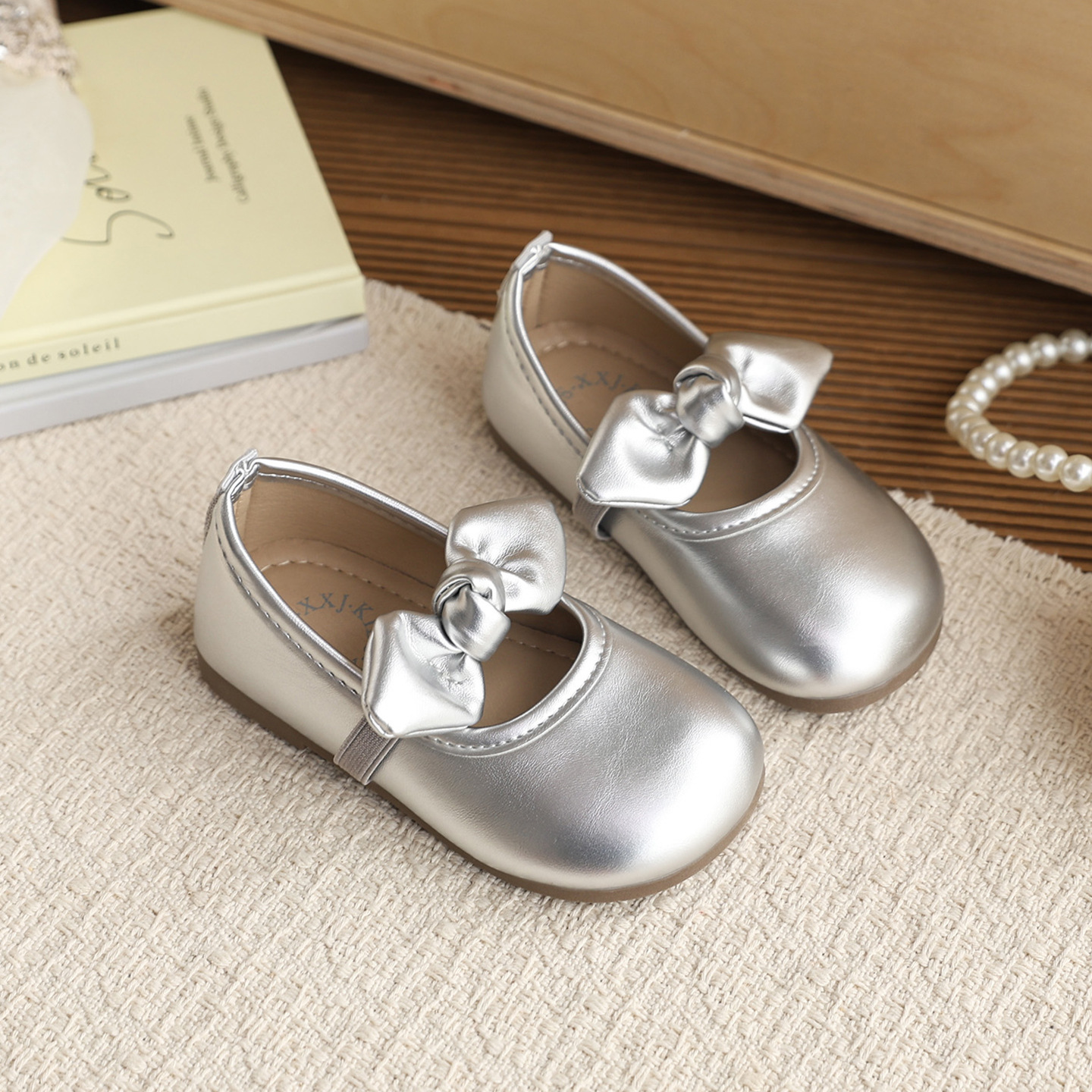 Cute Bow-knot Princess Shoes Soft-soled Performance Shoes photo 2