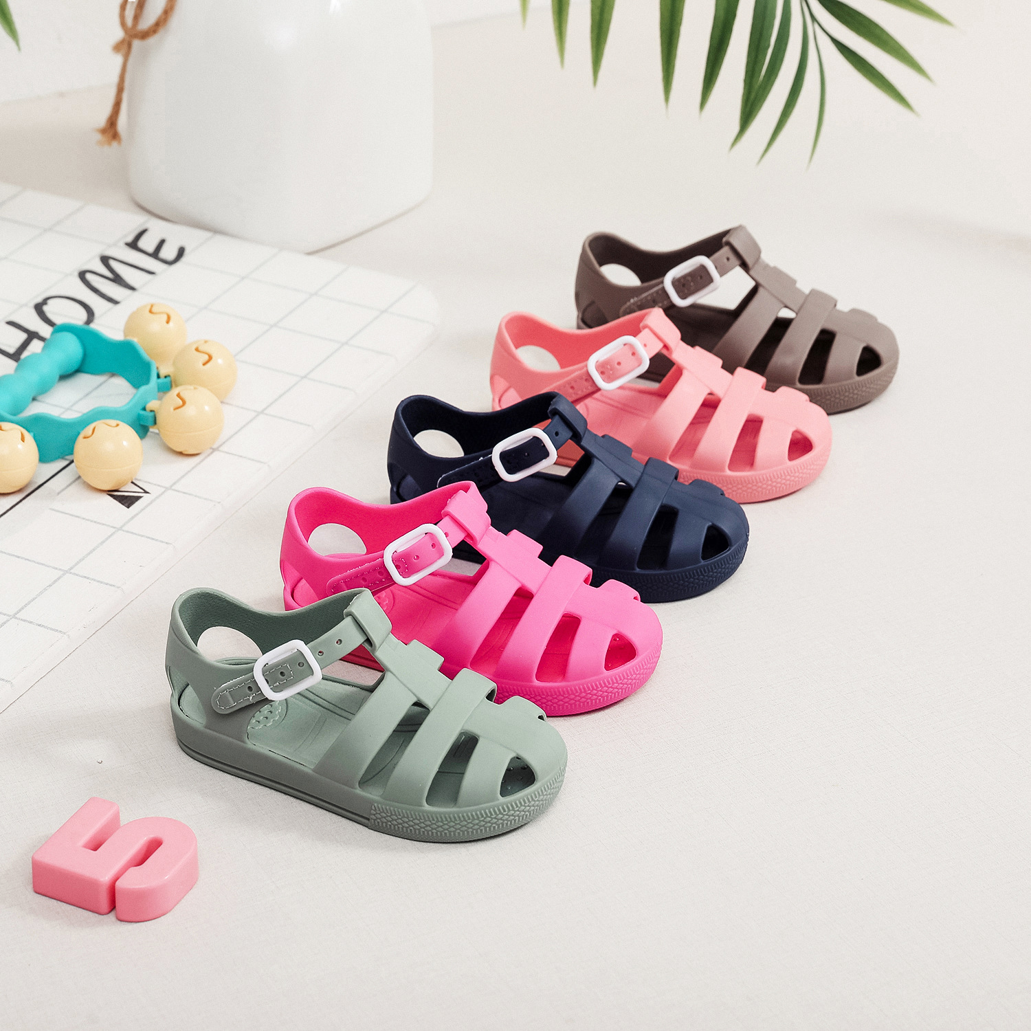 Childrens Velcro-Strap Non-Slip Waterproof Beach Shoes photo 1