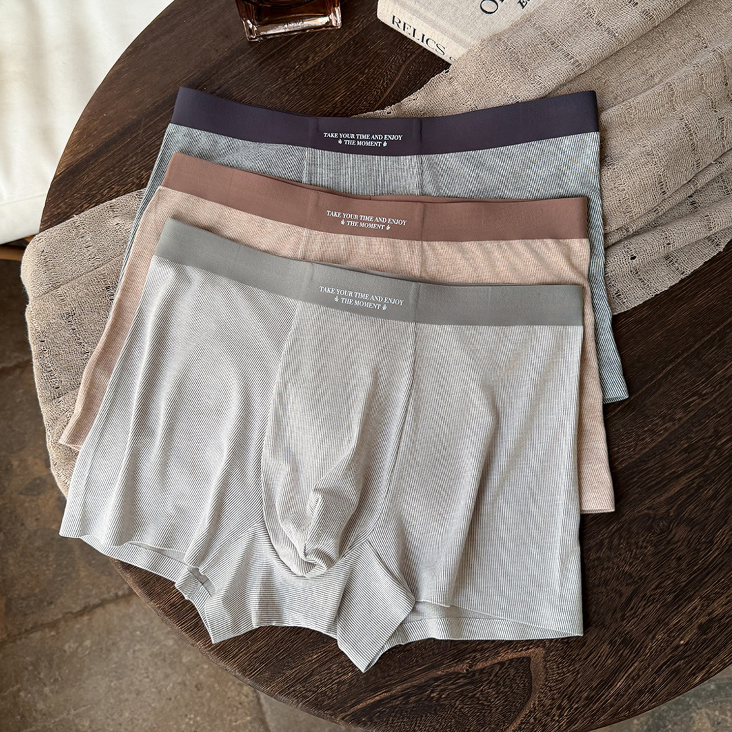 Autumn And Winter Fine Warm Velvet Brushed Warm Underwear For Men photo 3