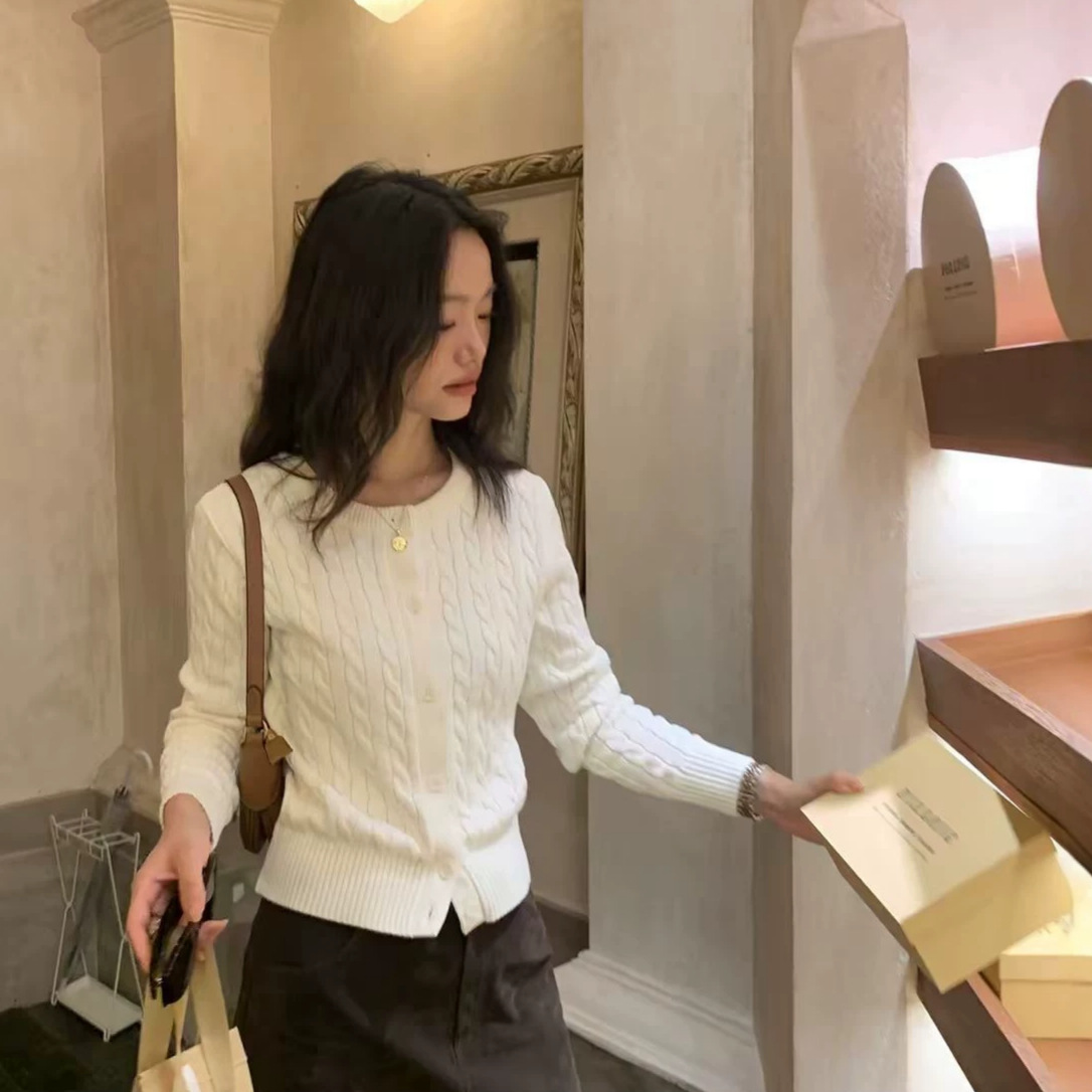 Cable-knit Vintage Sweater Jacket Top photo 6