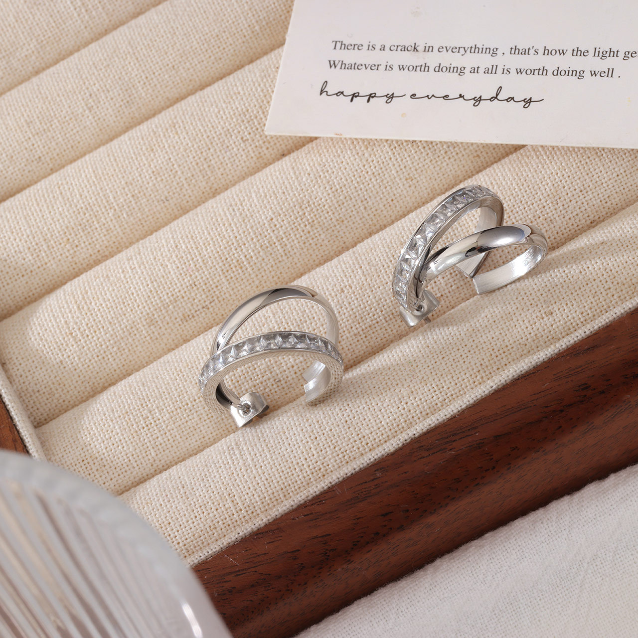 European And American-style Vintage Chic Earrings With Zircon Inlays photo 5