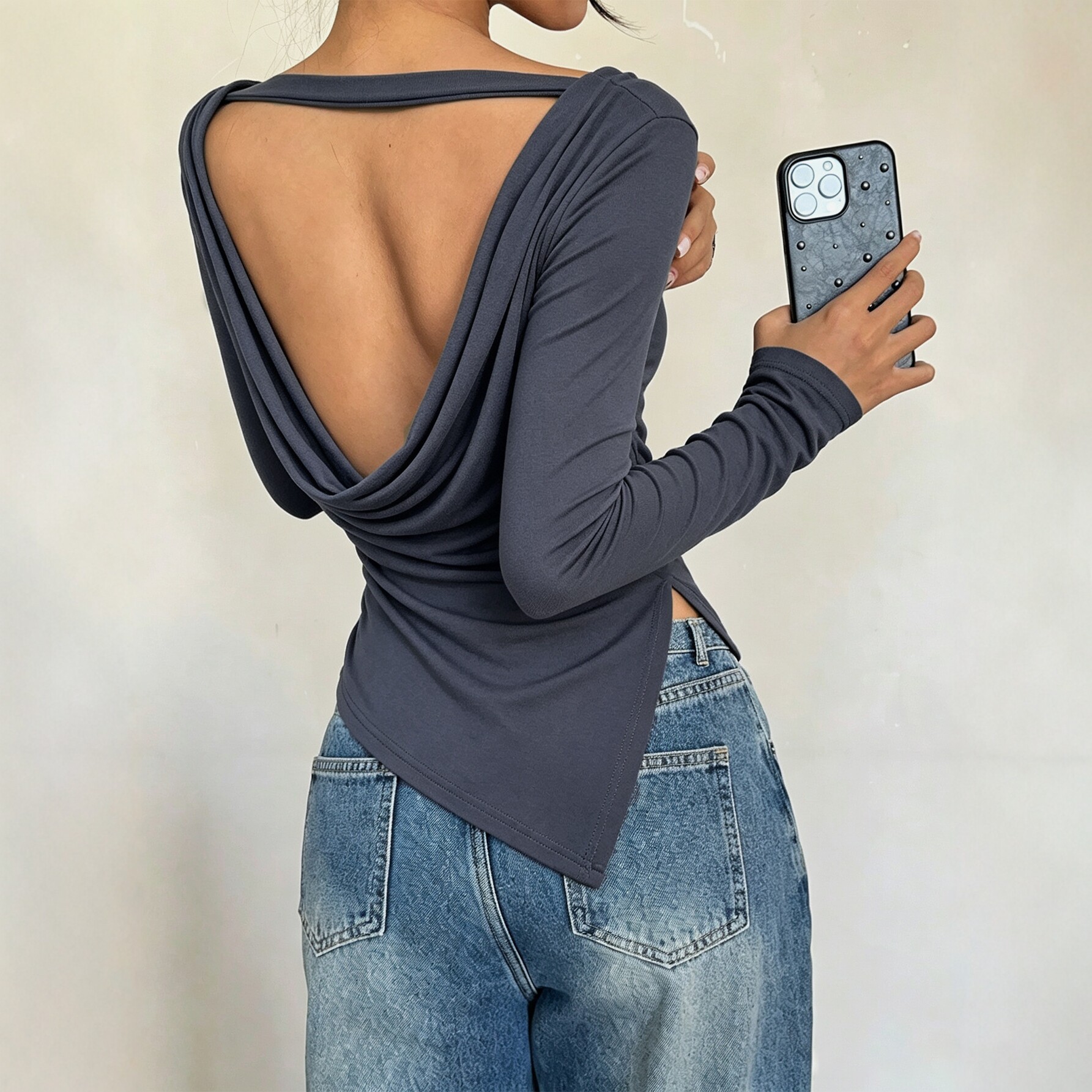 Backless Design Waist-cinching For A Slimming Effect Asymmetrical Hem With A Slit photo 4