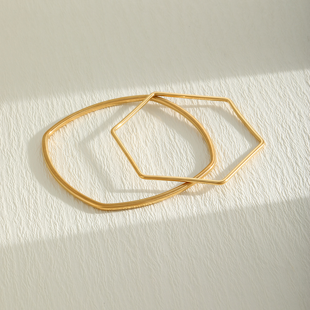 Fashionable And Minimalist Hexagonal Bracelet For Women photo 4