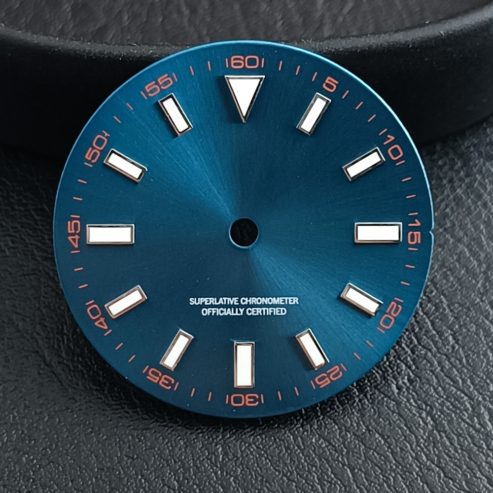 Lightning-style Luminous Dial With A Mechanical Movement photo 4