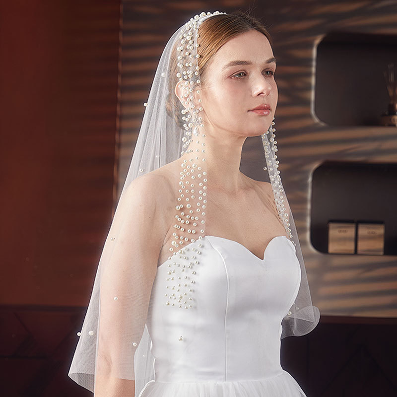 Bridal Beaded Single-layer Mid-length Veil photo 6