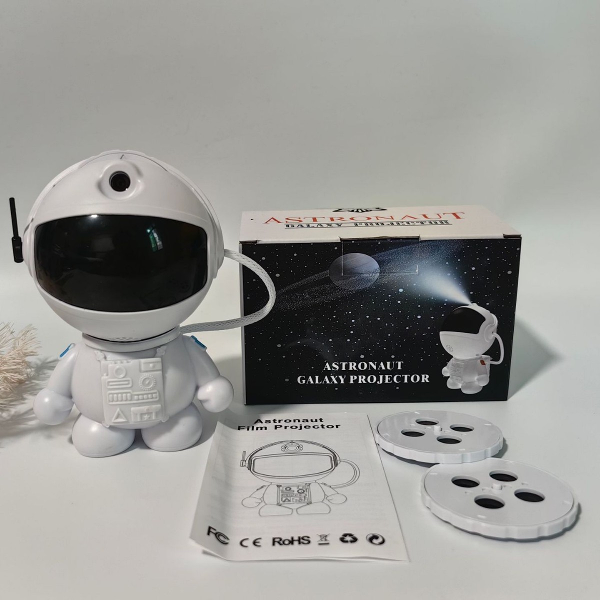 New Astronaut Galaxy Projection Lamp photo 2