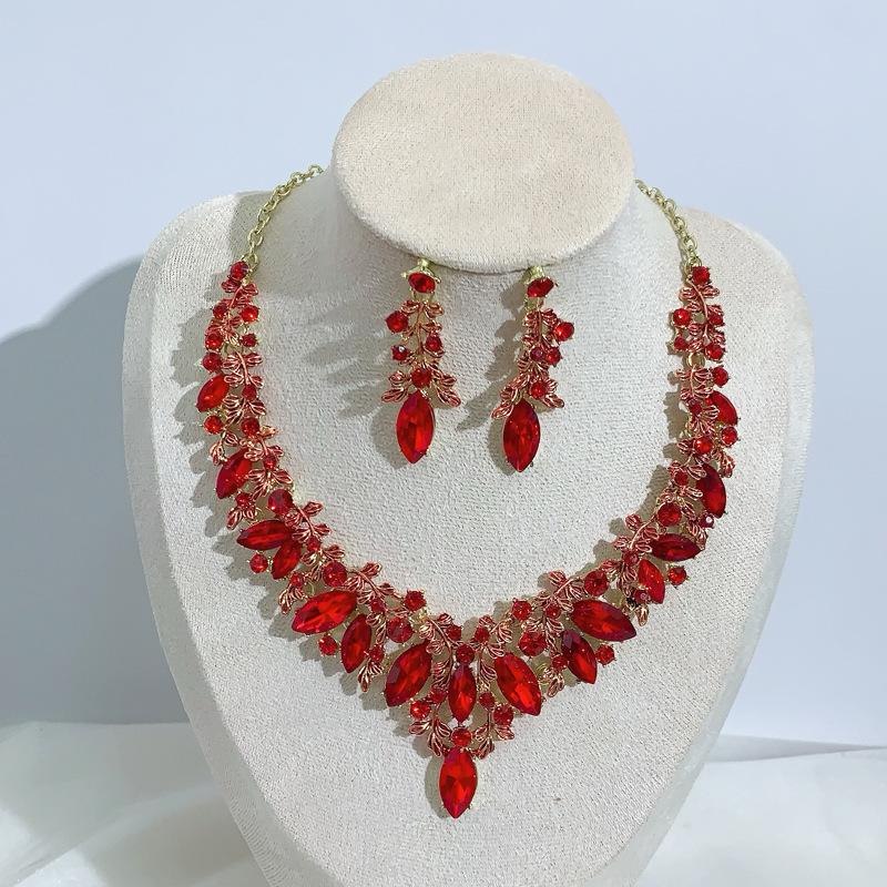 Luxury Rhinestone And Gemstone Necklace And Earring Set photo 3