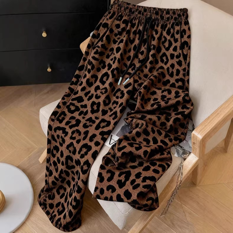 Women's Fashionable Leopard-Print Wide-Leg Pants photo 6