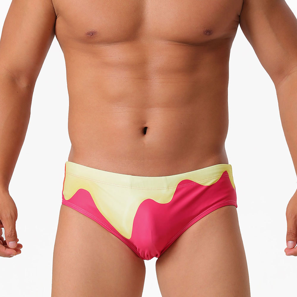 Gradient Flowing-print Triangle Swim Trunks Fashionable photo 1