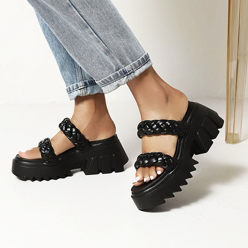 Women's Versatile Woven Platform Large-size Sandals photo 2