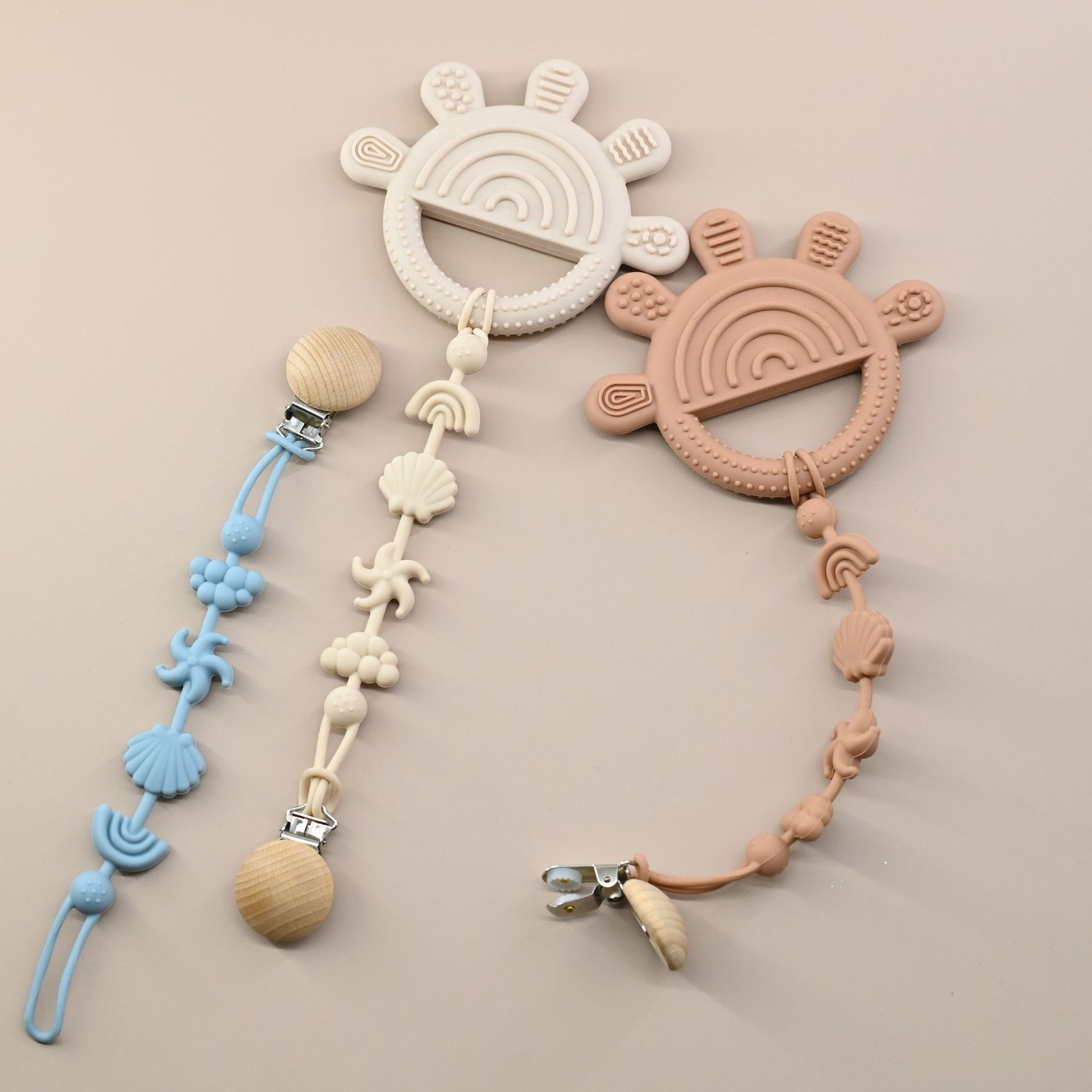 New Cartoon Baby Hand-grab And Chew Toy photo 8