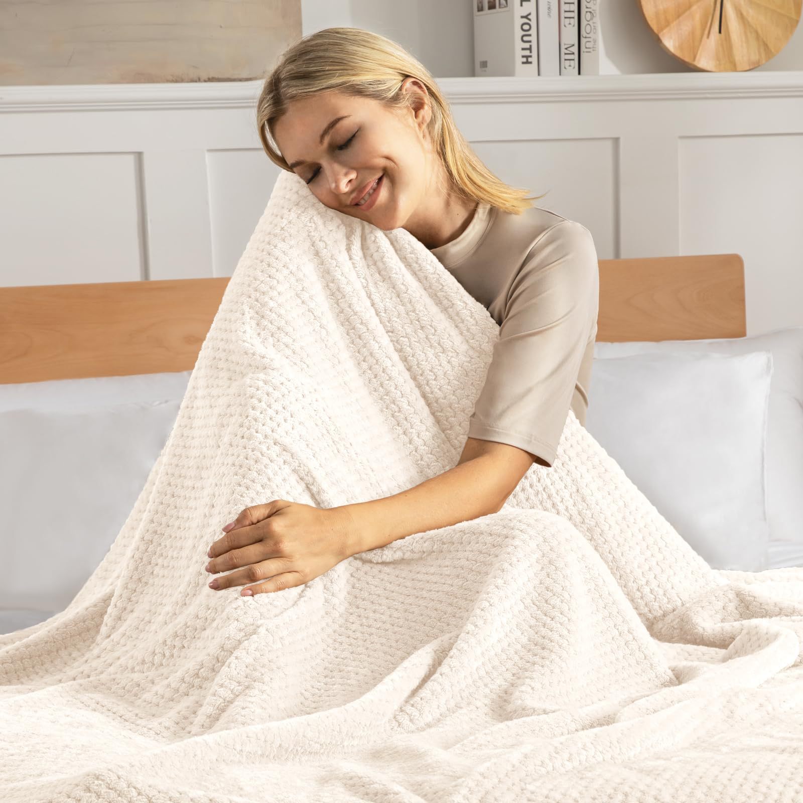 Soft And Warm Plush Blanket For Sofa Or Bed Cozy And Comfortable photo 3