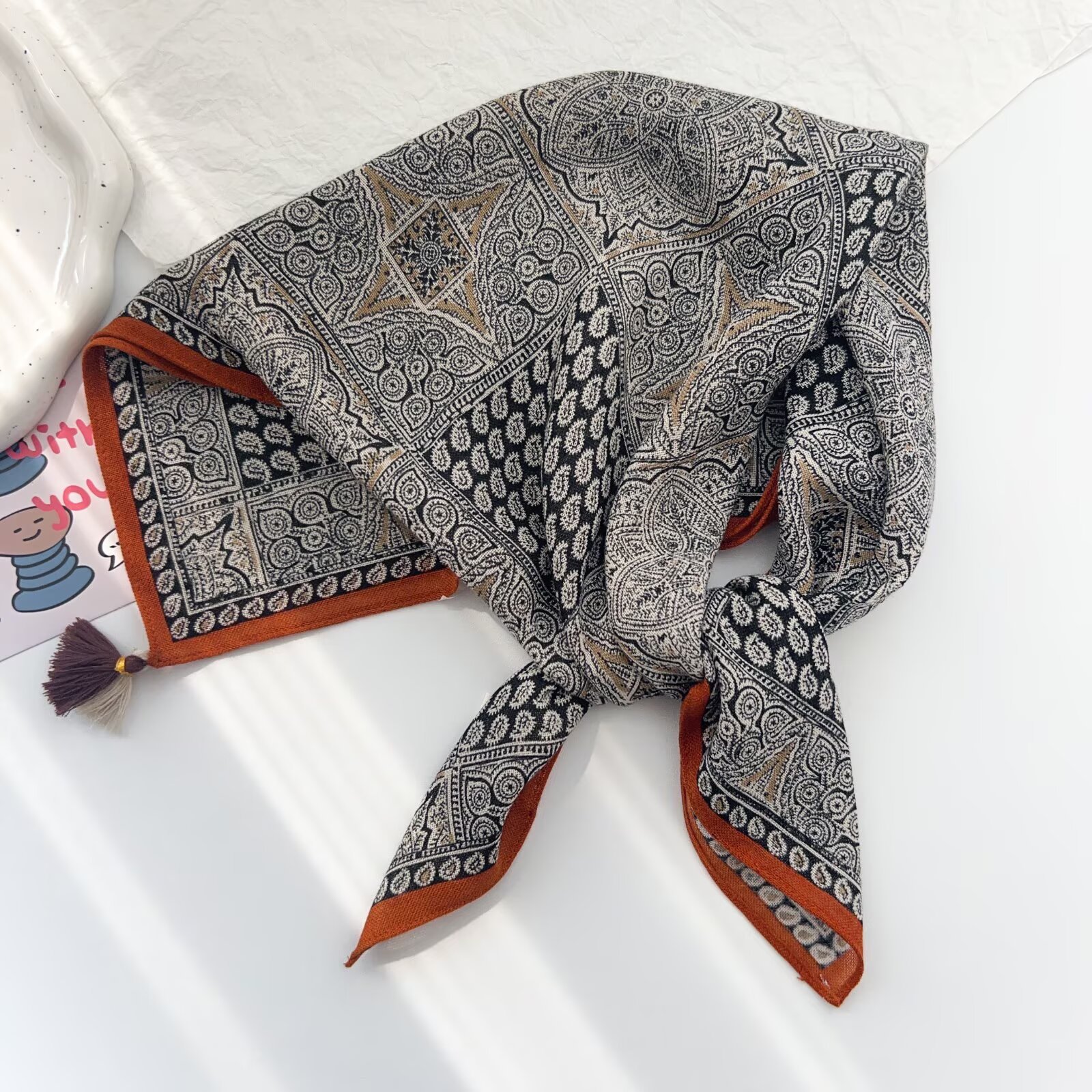 Tassel-trimmed Triangular Scarf Decoration photo 5