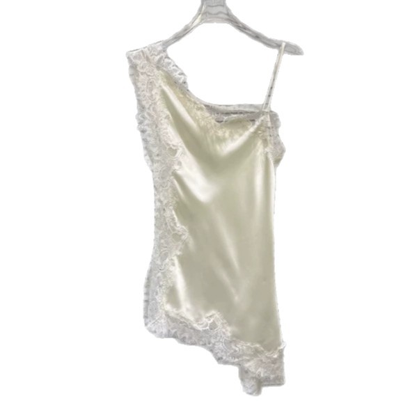Sweet-style Lace Floral Off-shoulder Camisole photo 6