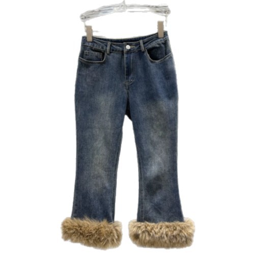 Womens Slim-fit Cropped Denim Capri Pants With Frayed Hems photo 3