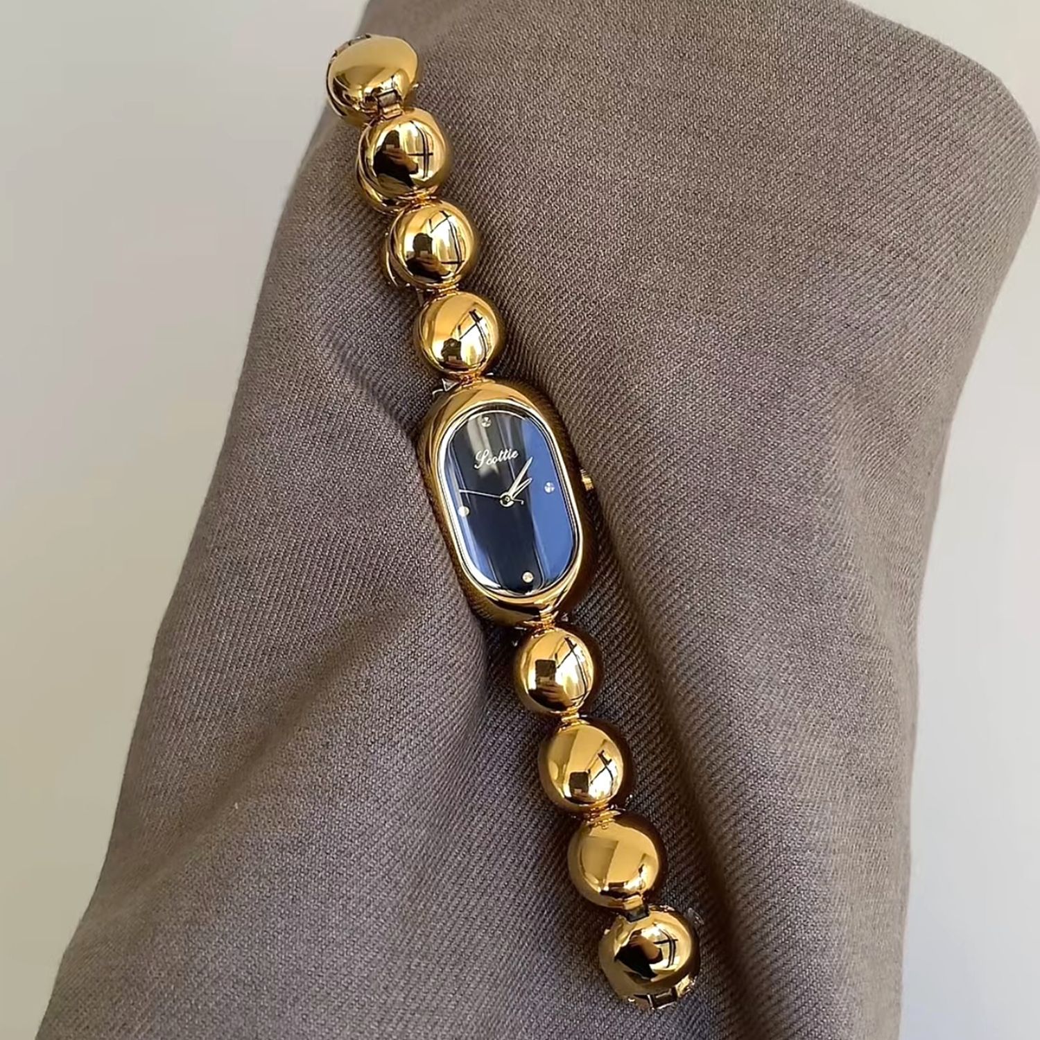 Elegant Oval-shaped Watch Bracelet For Women photo 6