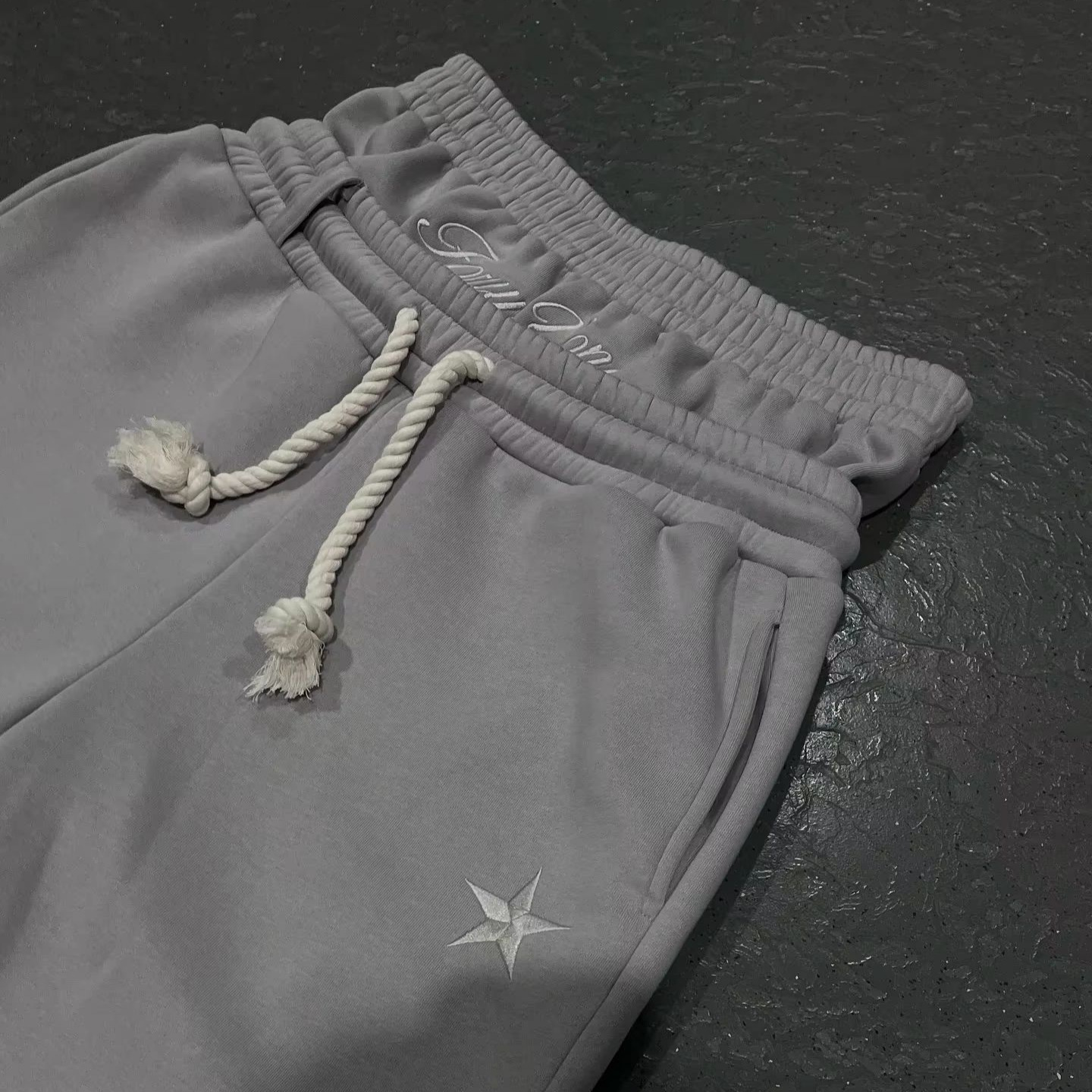 Trendy Double-waist Five-pointed Star Embroidery Couple Simple Casual Fake Two-piece Wide-leg Sweatpants photo 1