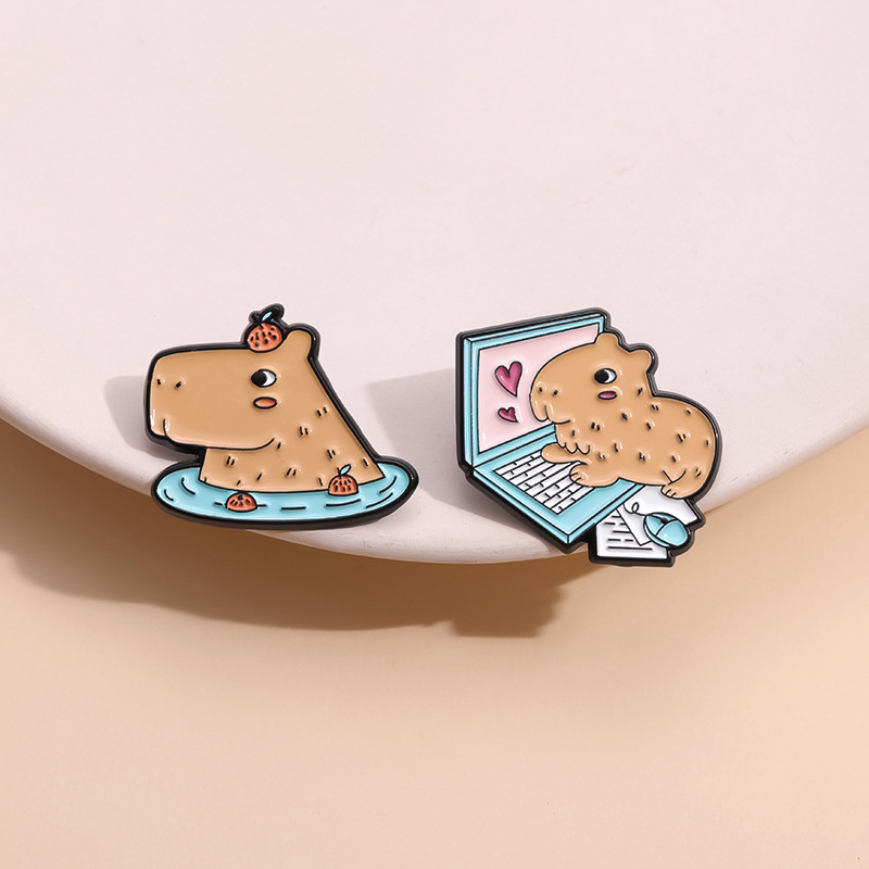 Animal Capybara Style Paint Badge Brooch photo 7