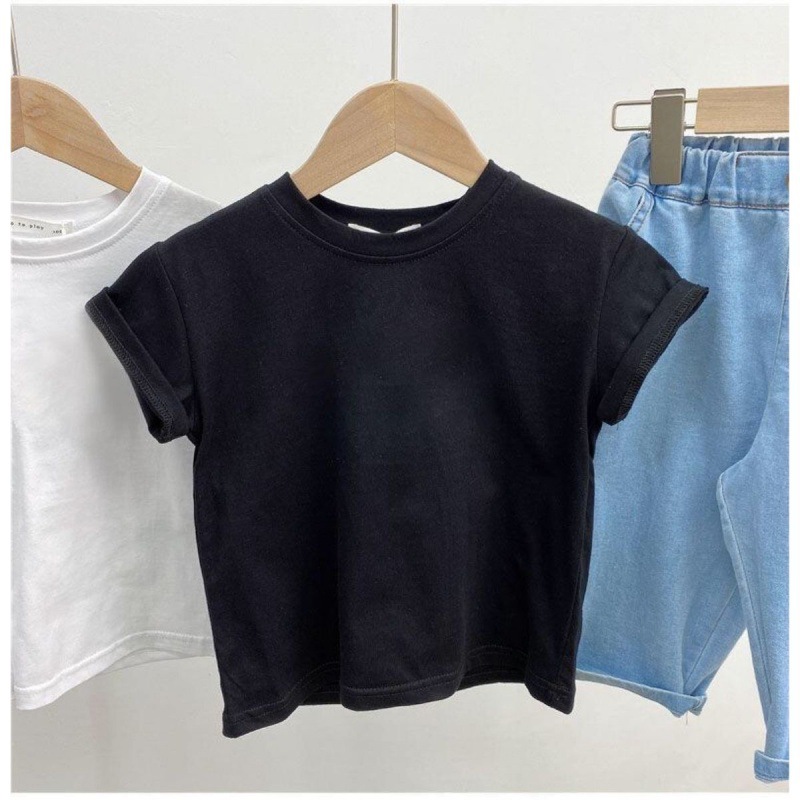 Stylish And Versatile Tops For Boys And Girls photo 2