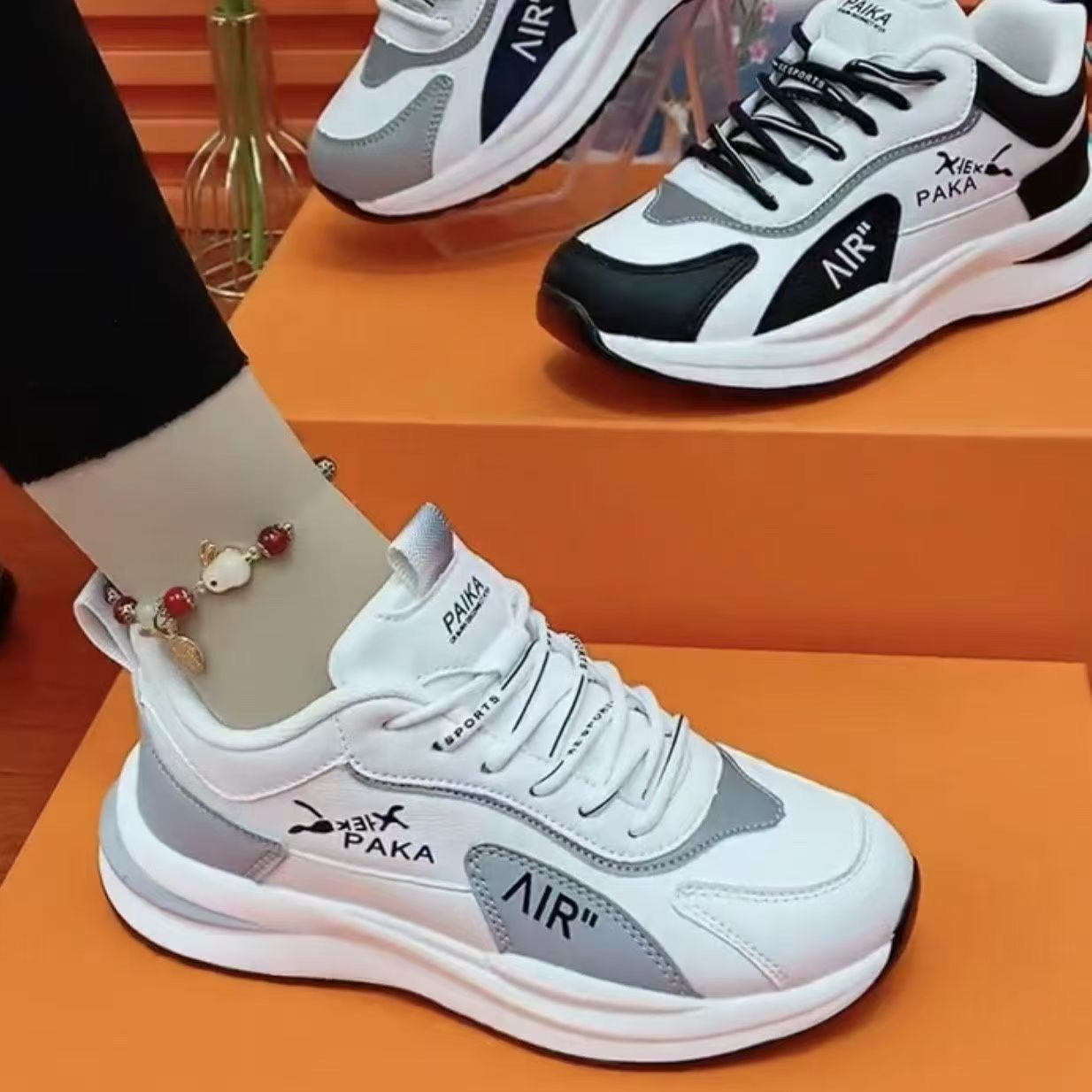 Trendy White Sneakers Casual And Breathable Agnes Shoes photo 1