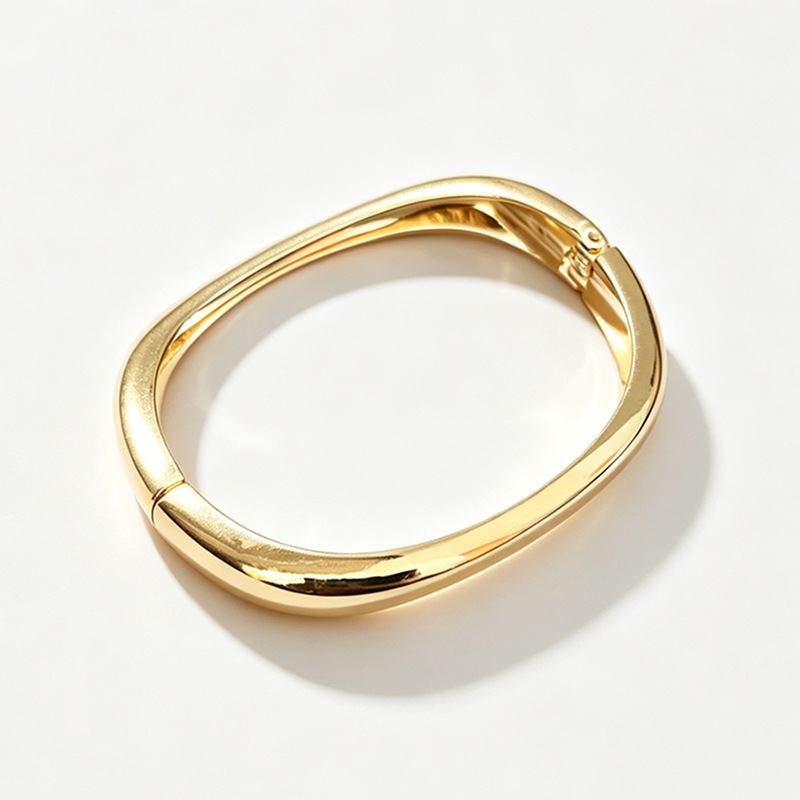 Womens Wide-brimmed Bracelet With Irregular Mirror-like Openings photo 4