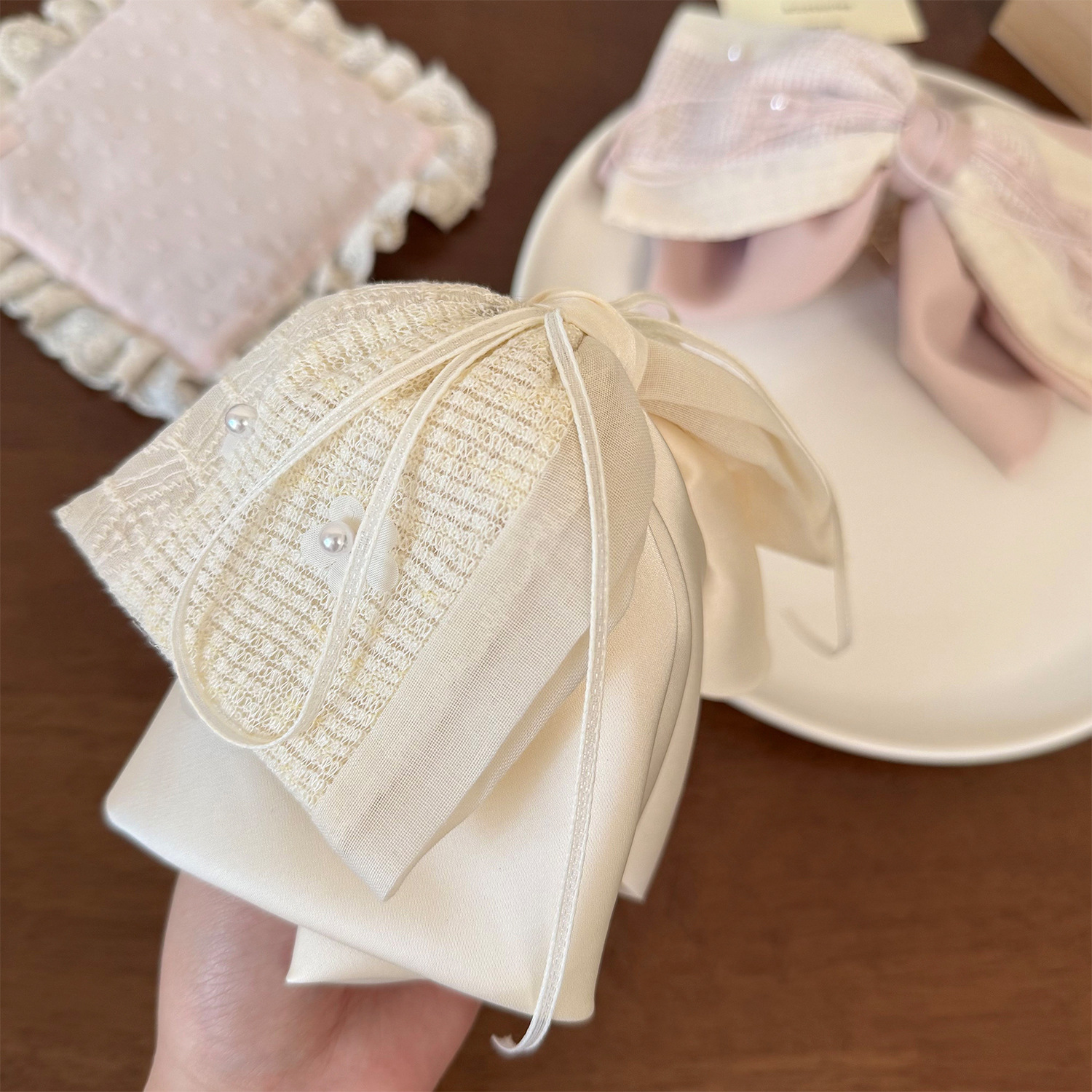 New Sweet Lace Fabric Bow Ponytail Clip photo 3