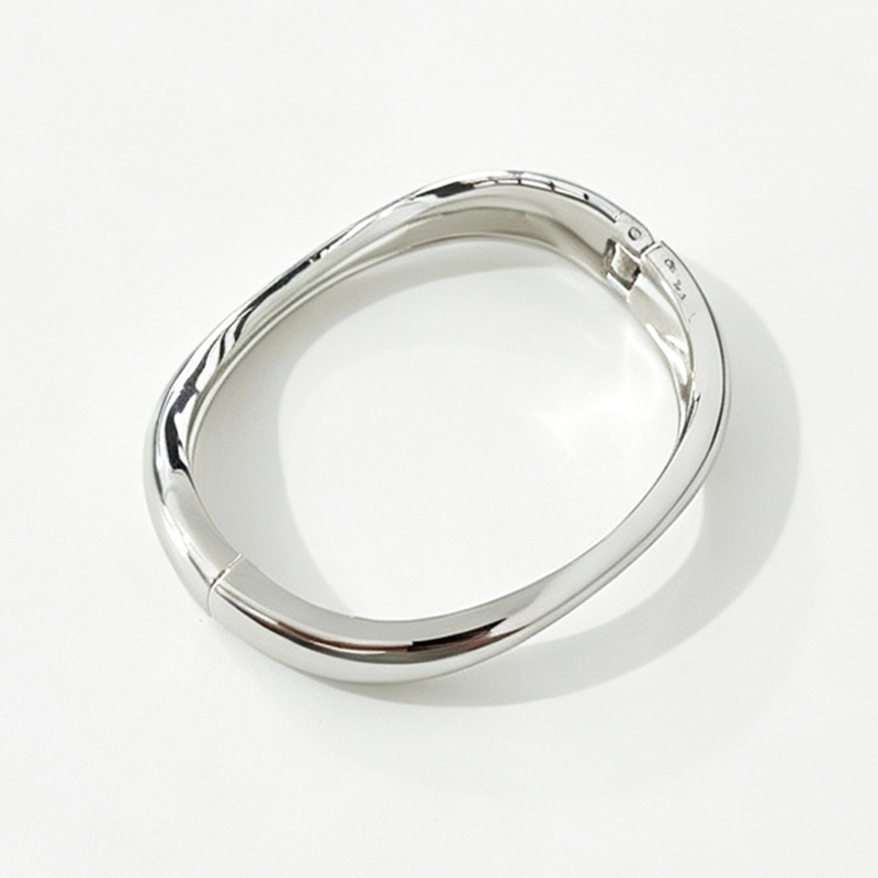 Womens Wide-brimmed Bracelet With Irregular Mirror-like Openings photo 7