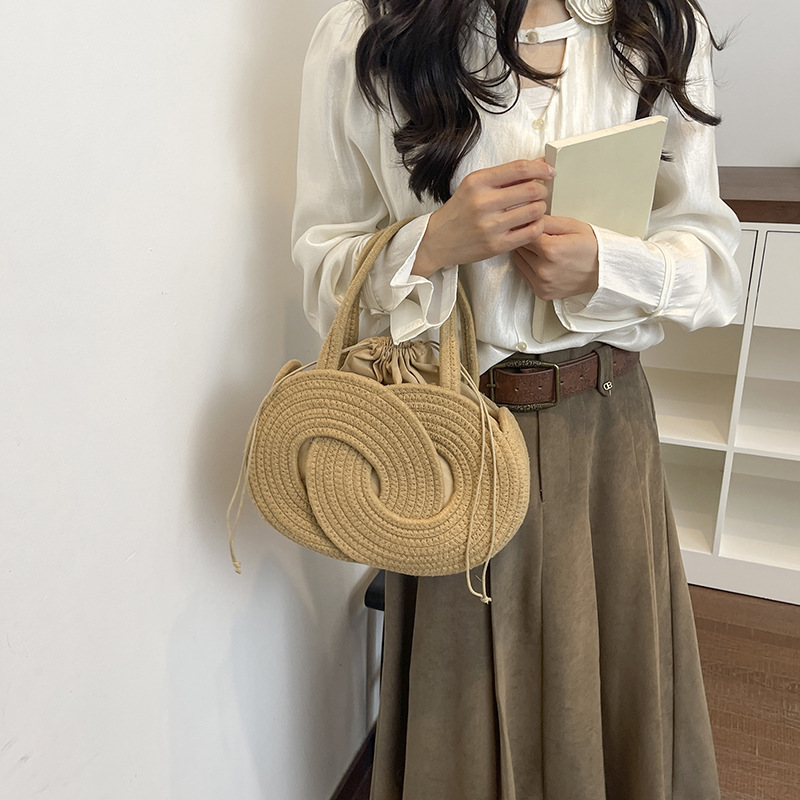 Seaside Vacation-style Straw Woven Womens Shoulder And Crossbody Bag photo 6