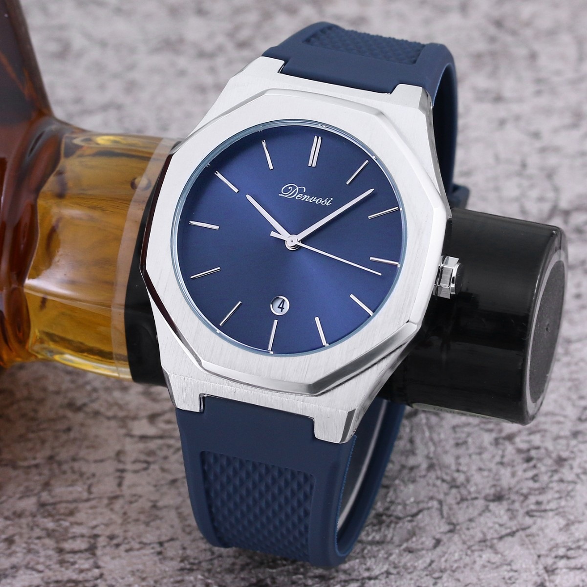 Elegant And Minimalist Waterproof Quartz Watch For Men photo 5