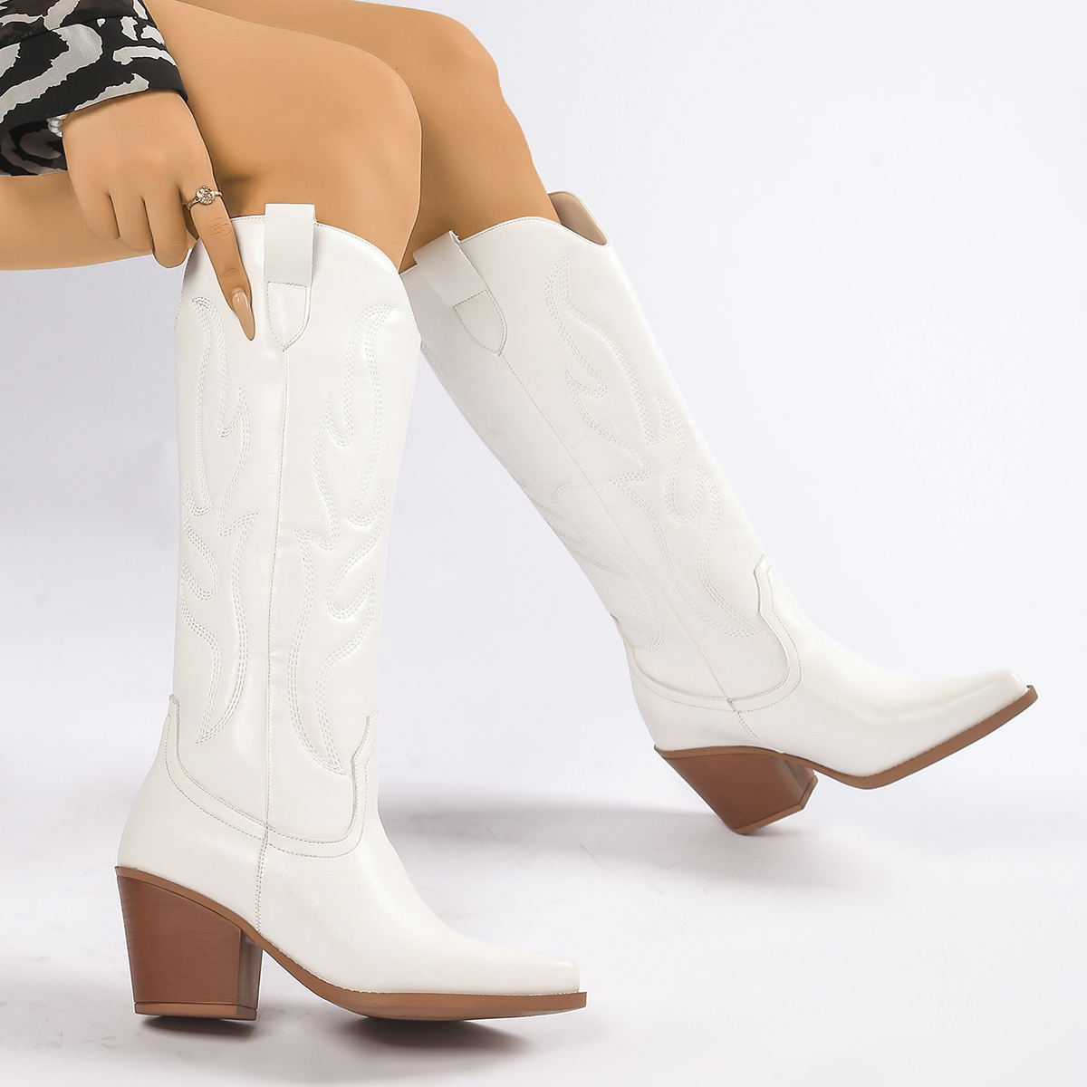 Western Cowboy Retro Wide-calf Trendy Boots photo 2