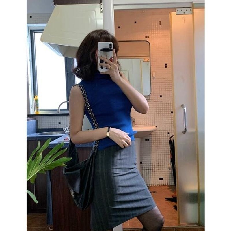 High-waisted Versatile Midi Skirt With A Back Slit photo 5
