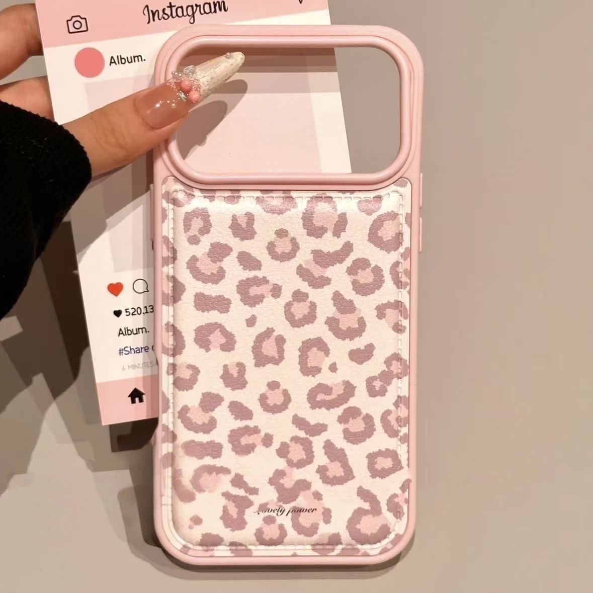 Leopard-print Cute 17 Pro Max Phone Case photo 4
