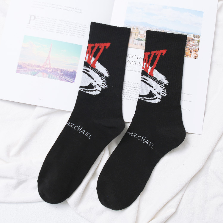 Graffiti Letter Mid-Calf Cotton Sports Socks photo 5