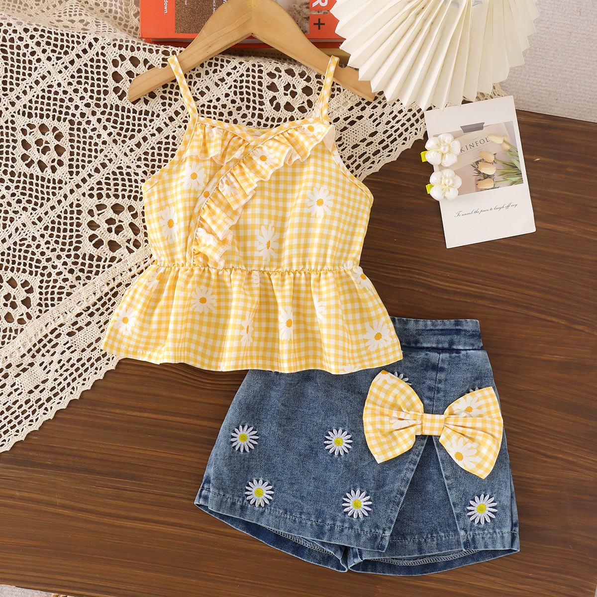 Sleeveless Multicolor Camisole Blue Shorts photo 1