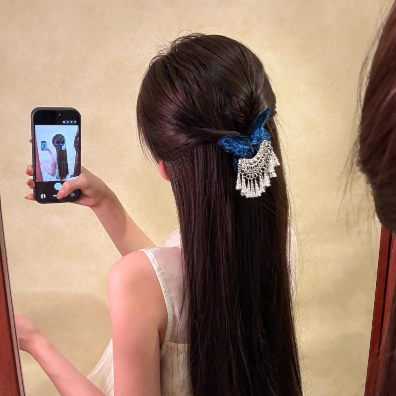 Vintage Blue Butterfly-embroidered Silver-bell Tassel Hair Clip photo 3