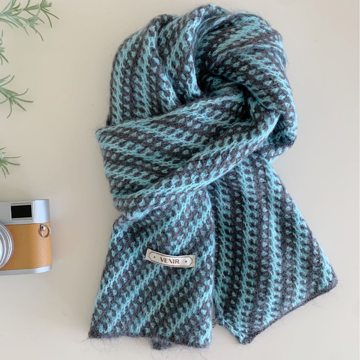 Womens Red-striped Knitted Scarf Versatile And Warm photo 2