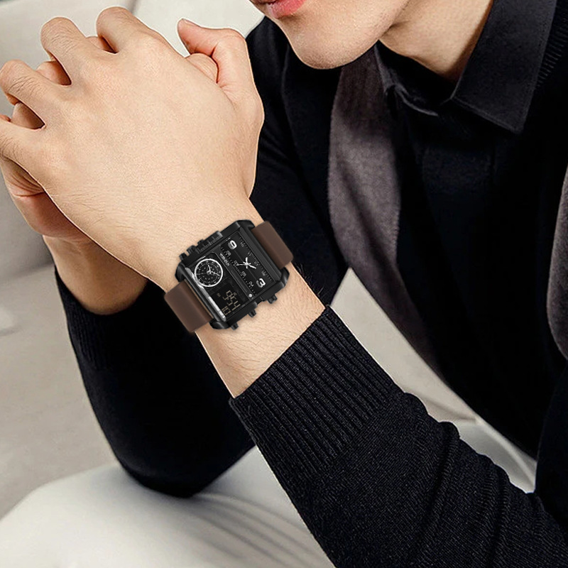 Multifunctional Mens Watch With A Large Dial photo 7