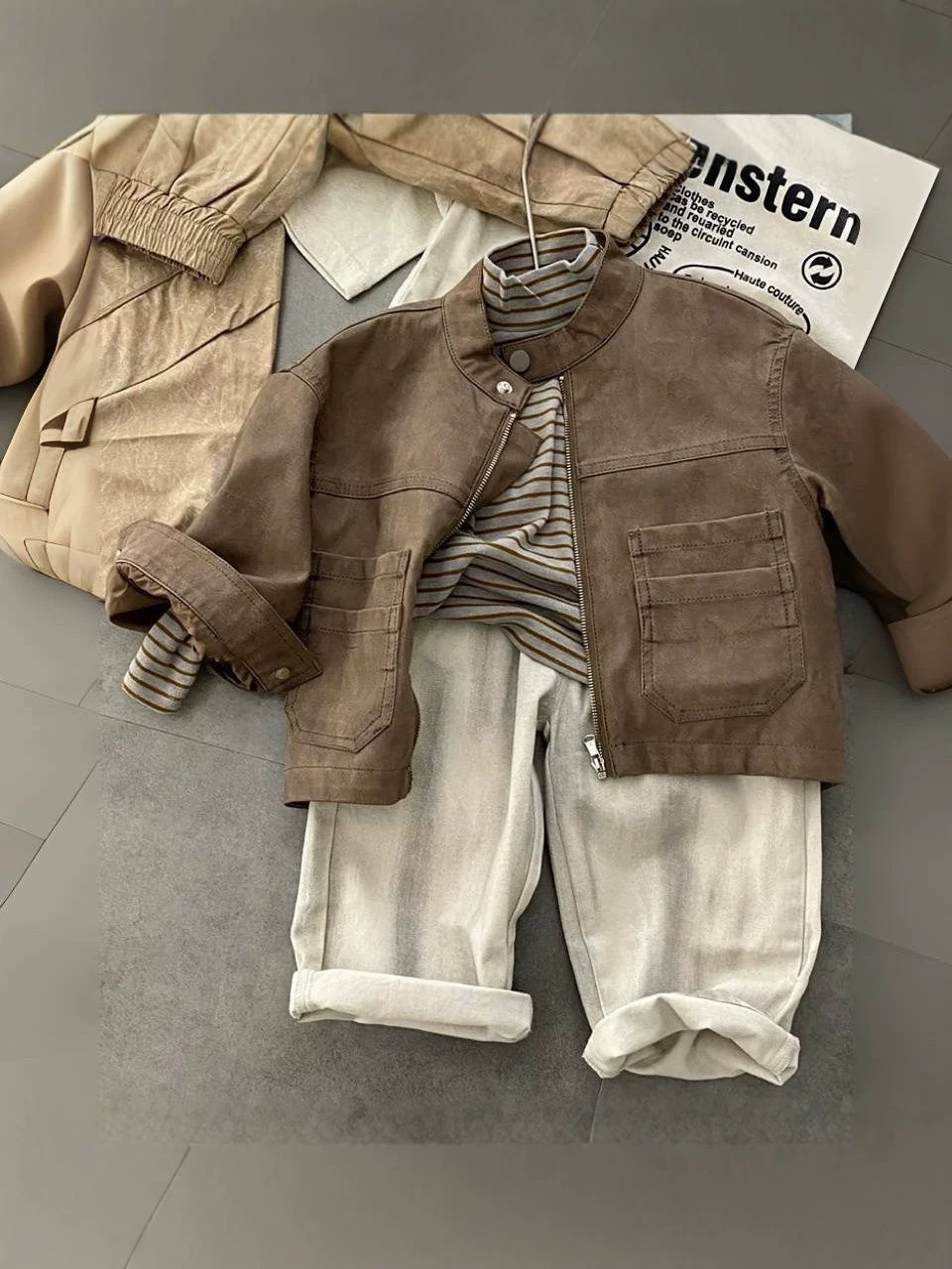 Boys' Motorcycle-style Jacket Top And Pants Three-piece Set photo 4